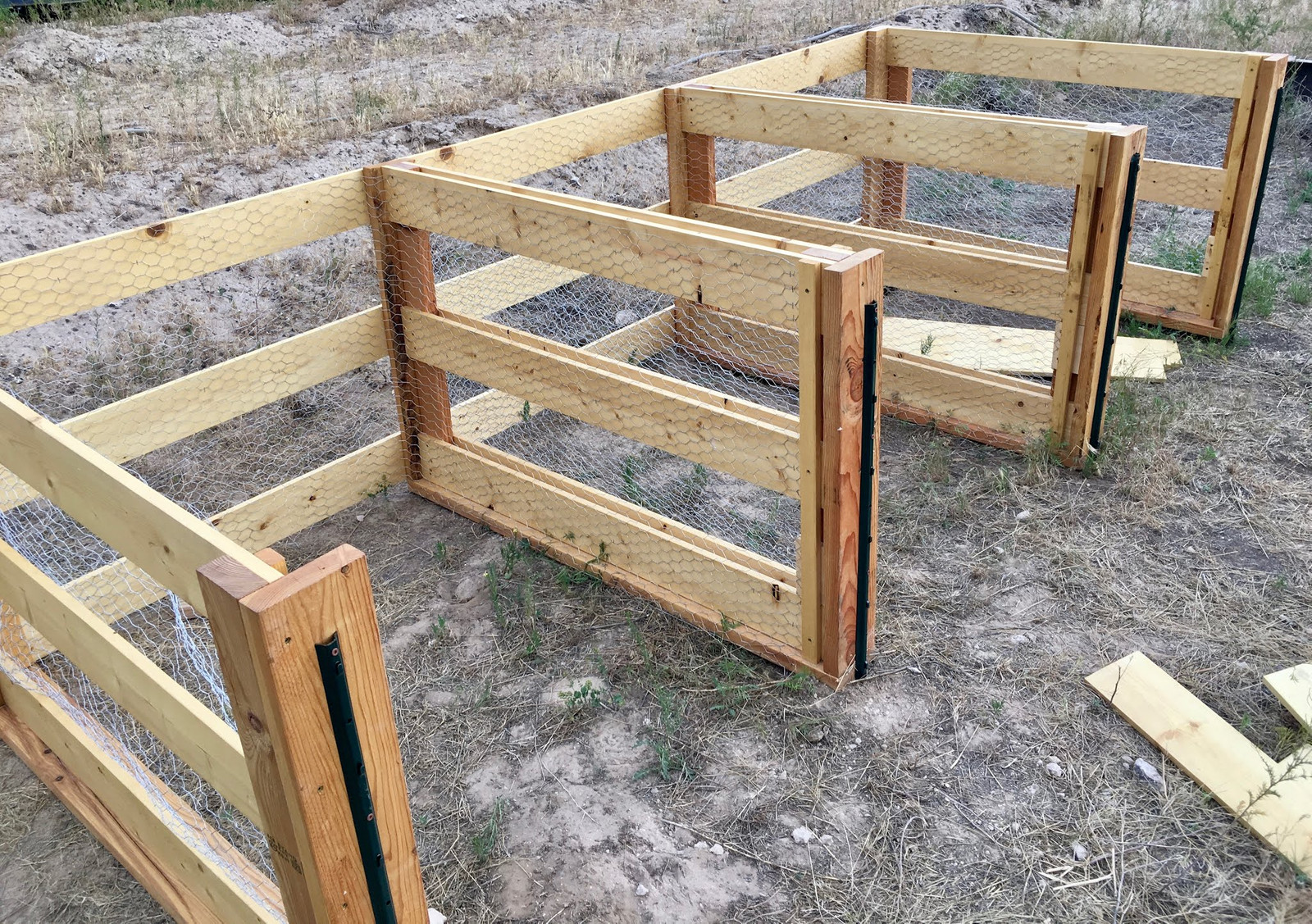 How to Build a Compost Bin Out of Used Wood Pallets — kitchen plot